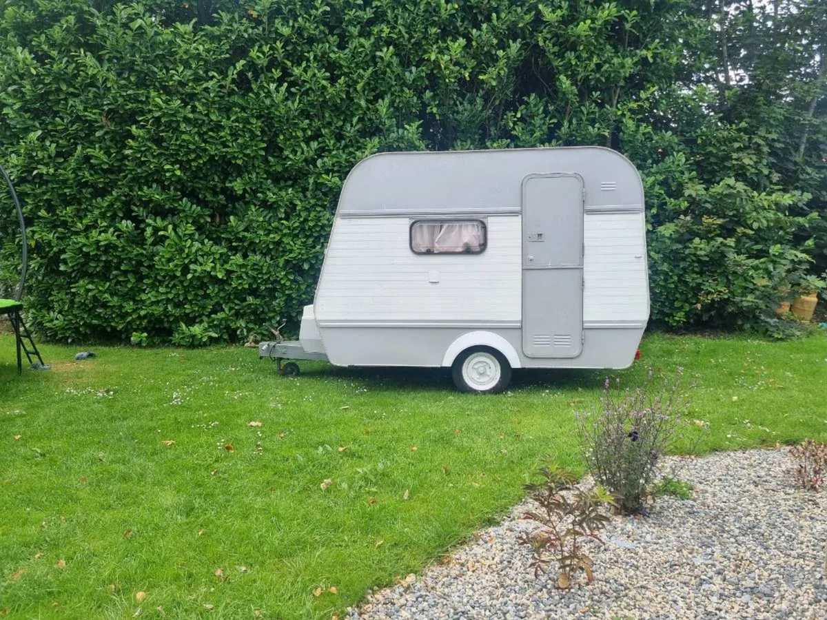 Caravan - Image 2