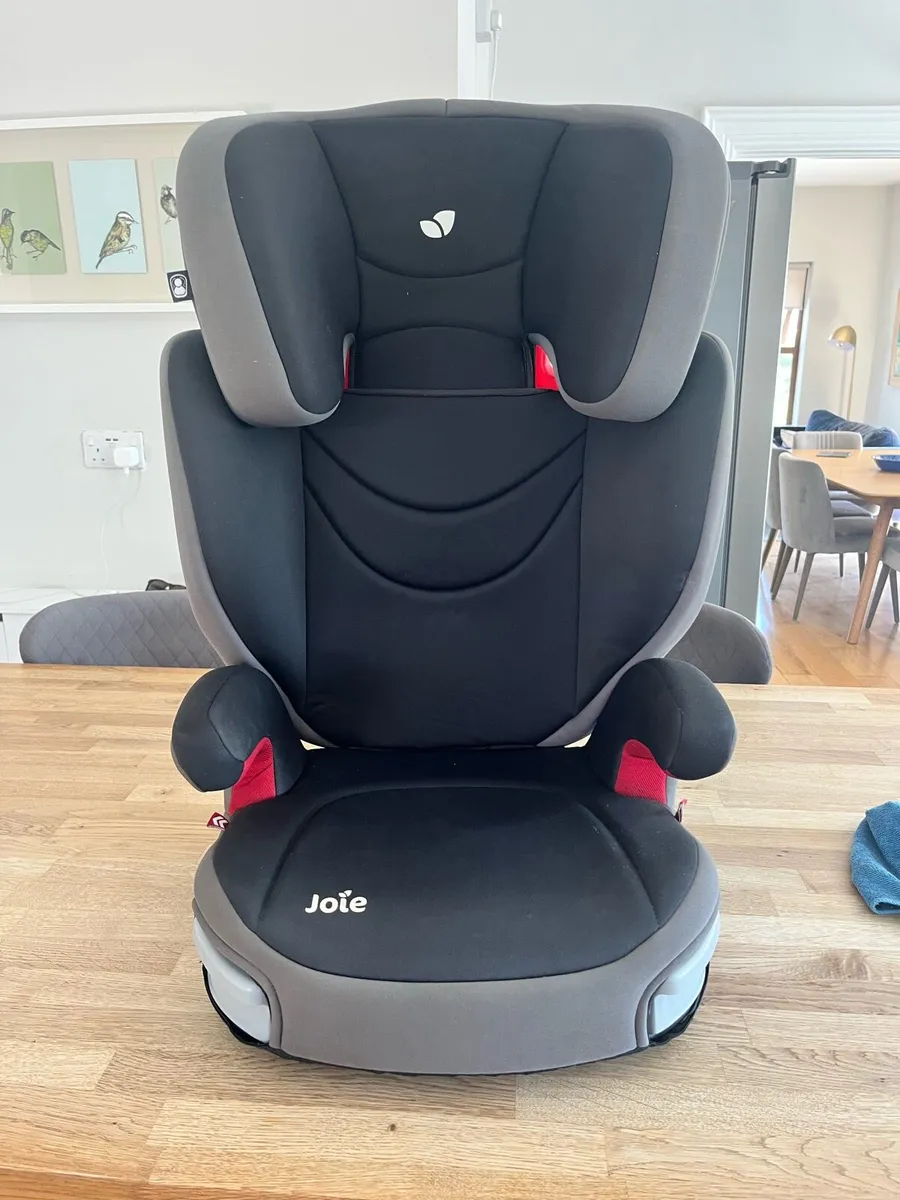 Joie high back car seat - Image 1
