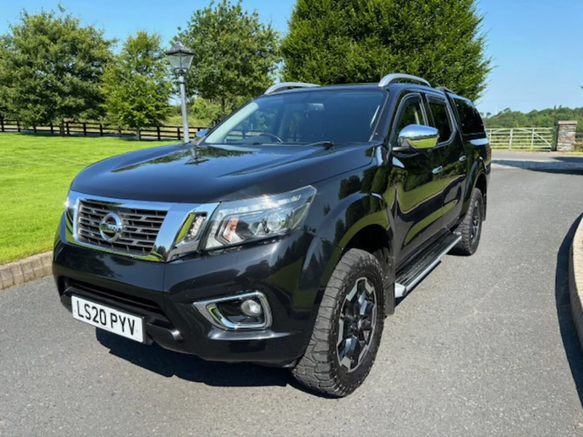Nissan Navara 2.3 dCi Tekna Auto 4WD Euro 6 4dr - Image 3