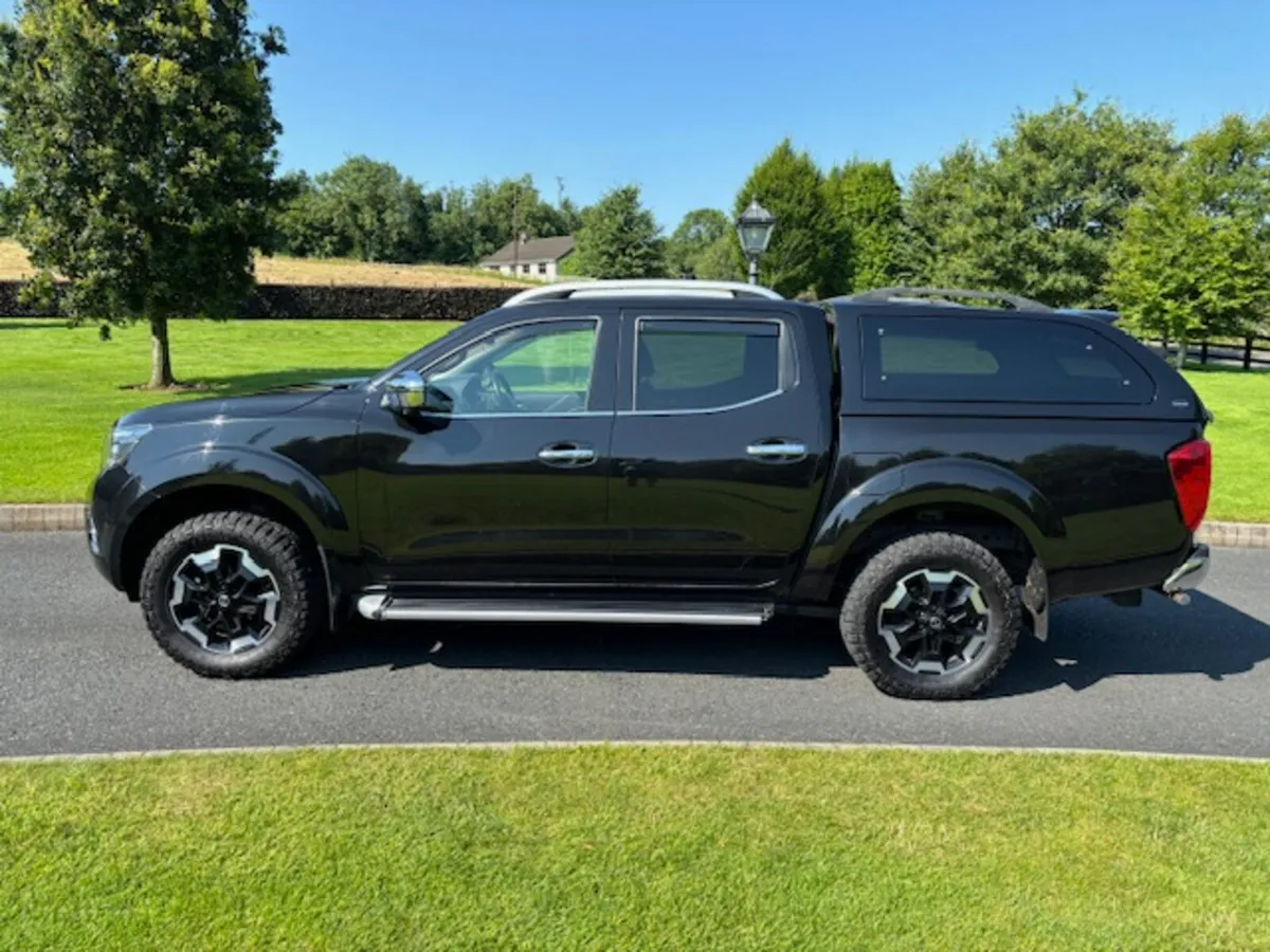 Nissan Navara 2.3 dCi Tekna Auto 4WD Euro 6 4dr - Image 4