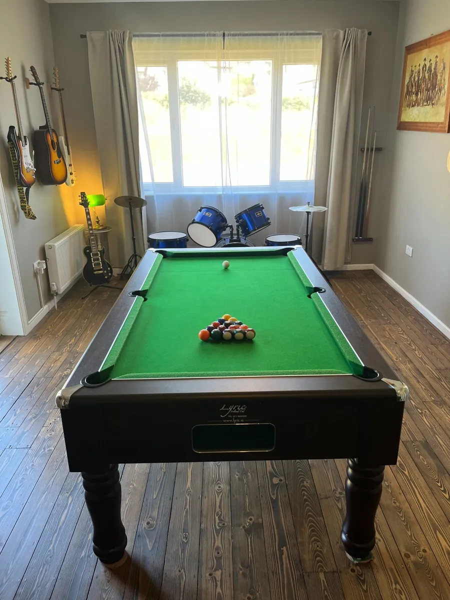 Pool table 6' x 3' (Playing Surface) - Image 2