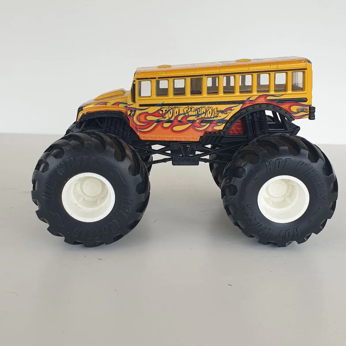 Monster truck Too S'ool 1:24 scale Mattel - Image 1