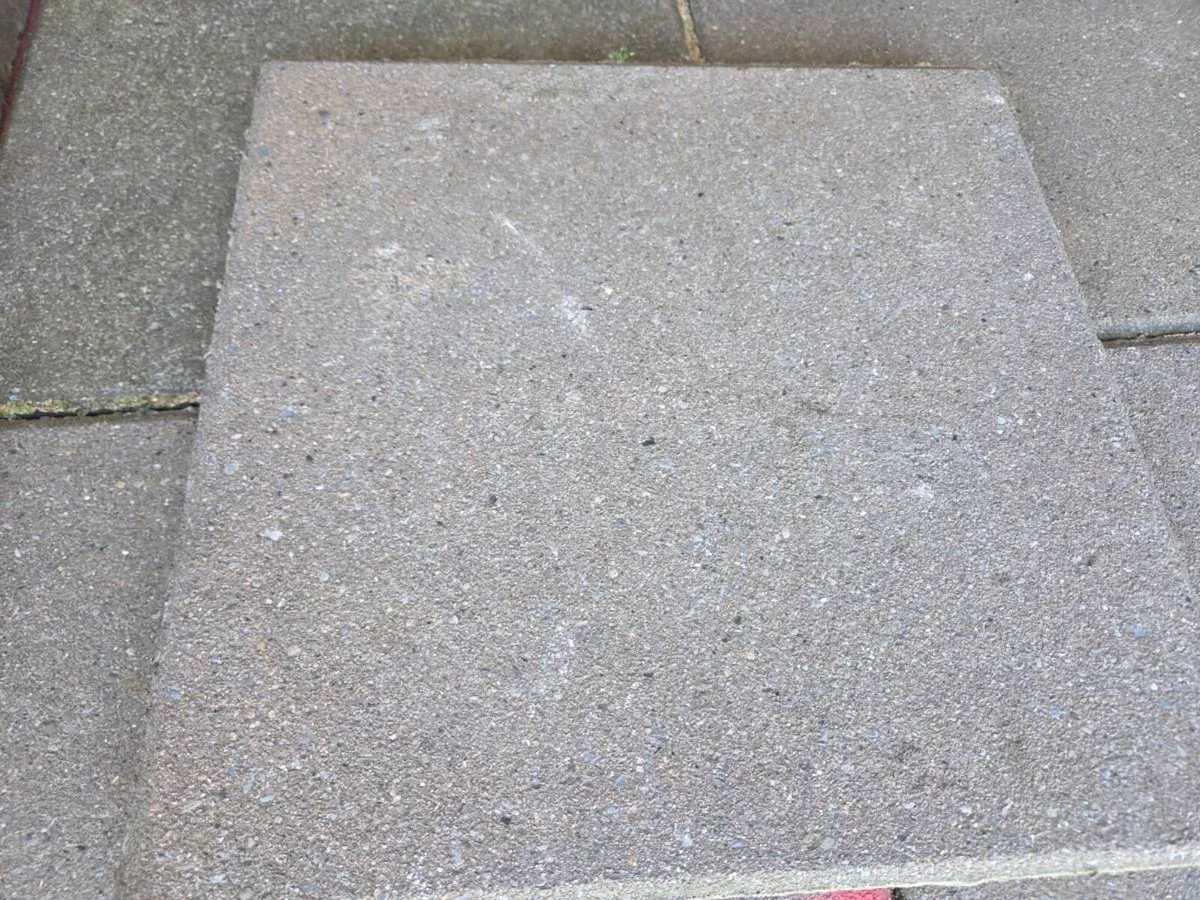 Second hand paving slabs - Image 2