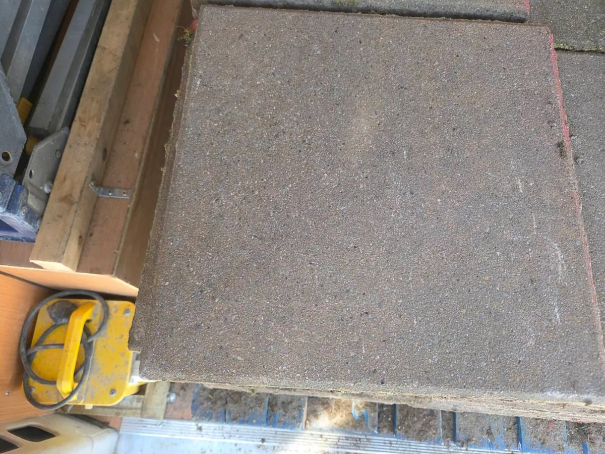 Second hand paving slabs - Image 3