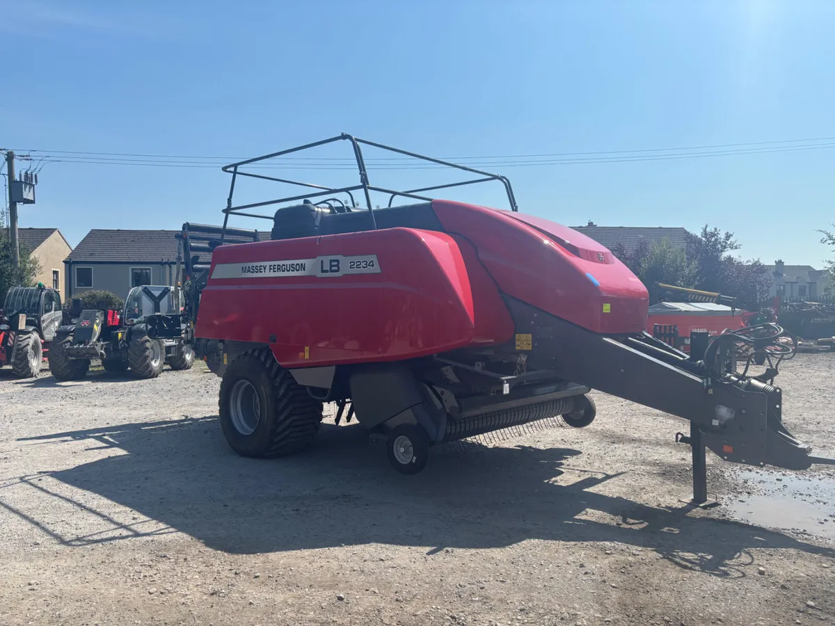 Massey Ferguson LB 2234 Square Baler - Image 1