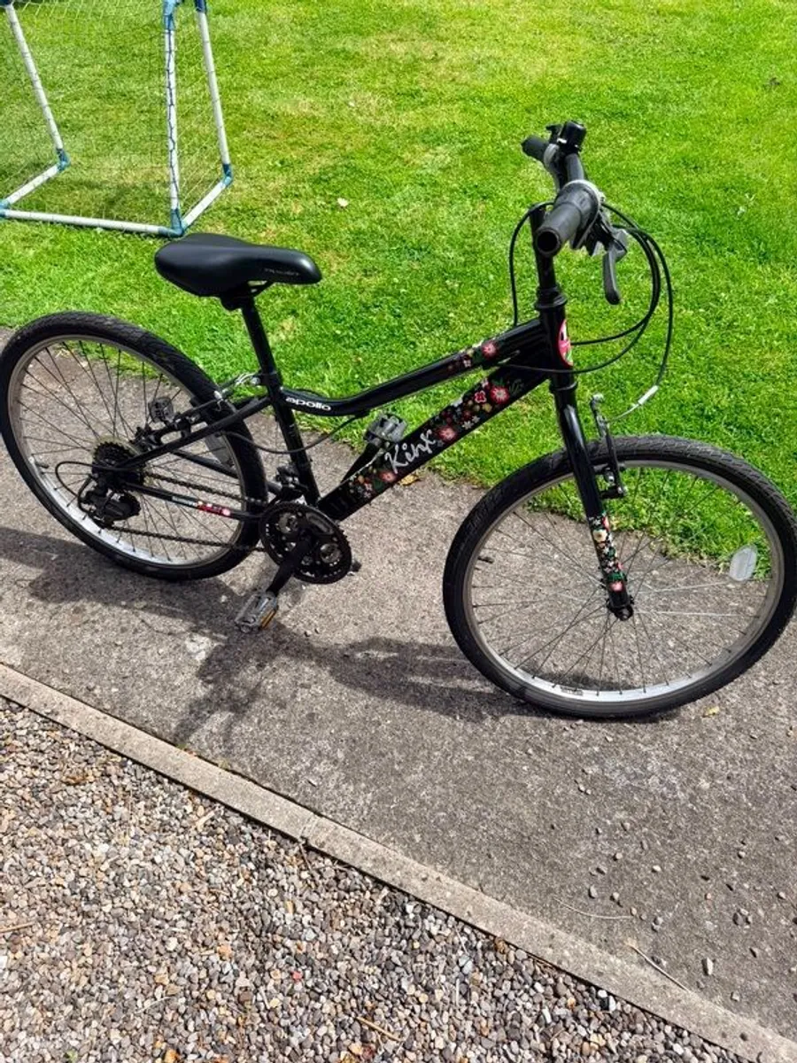Girls 24" Apollo kinx Bike - Image 2