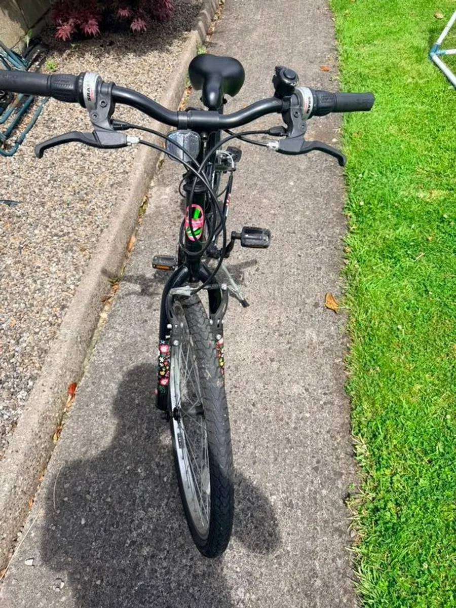 Girls 24" Apollo kinx Bike - Image 3