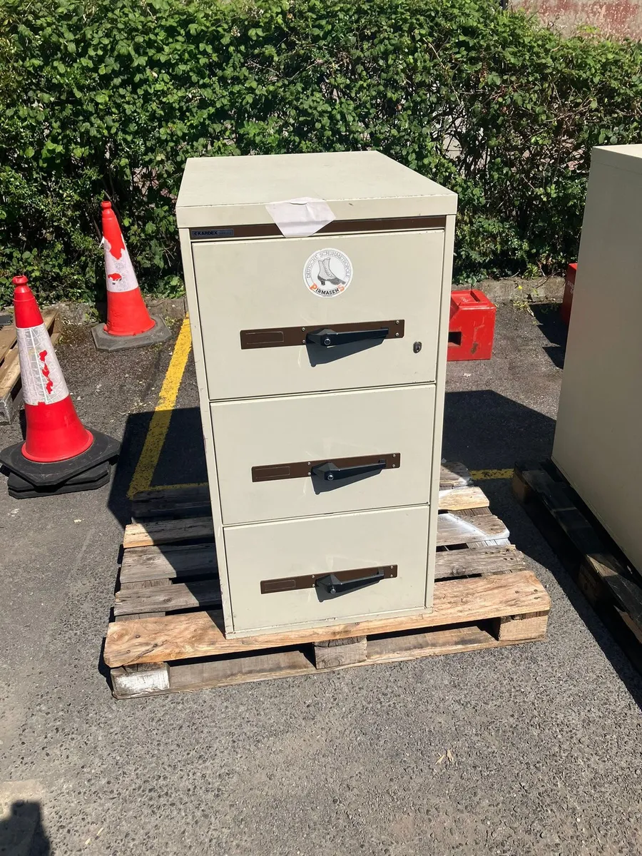 File storage and large safe box - Image 2