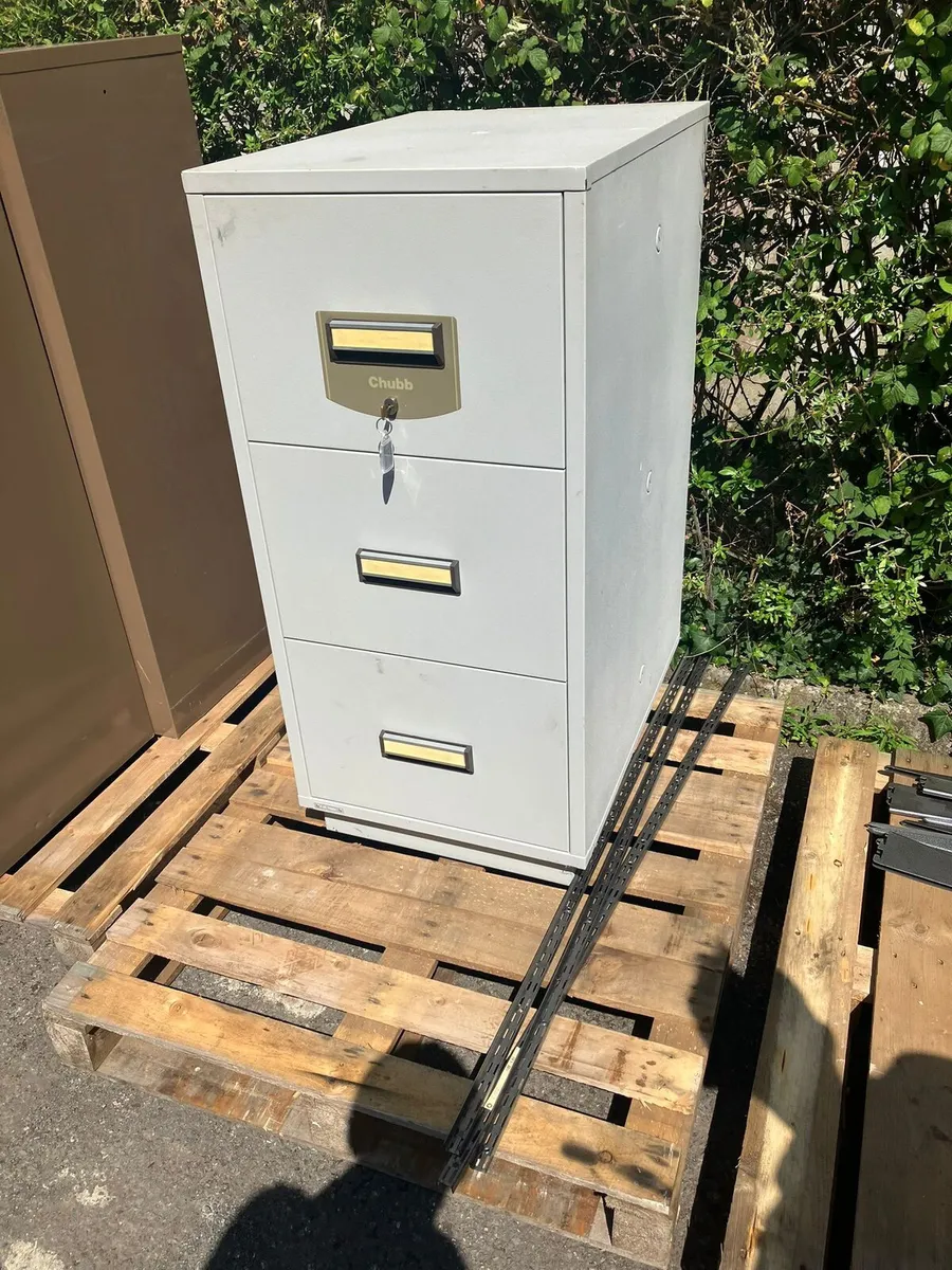 File storage and large safe box - Image 3