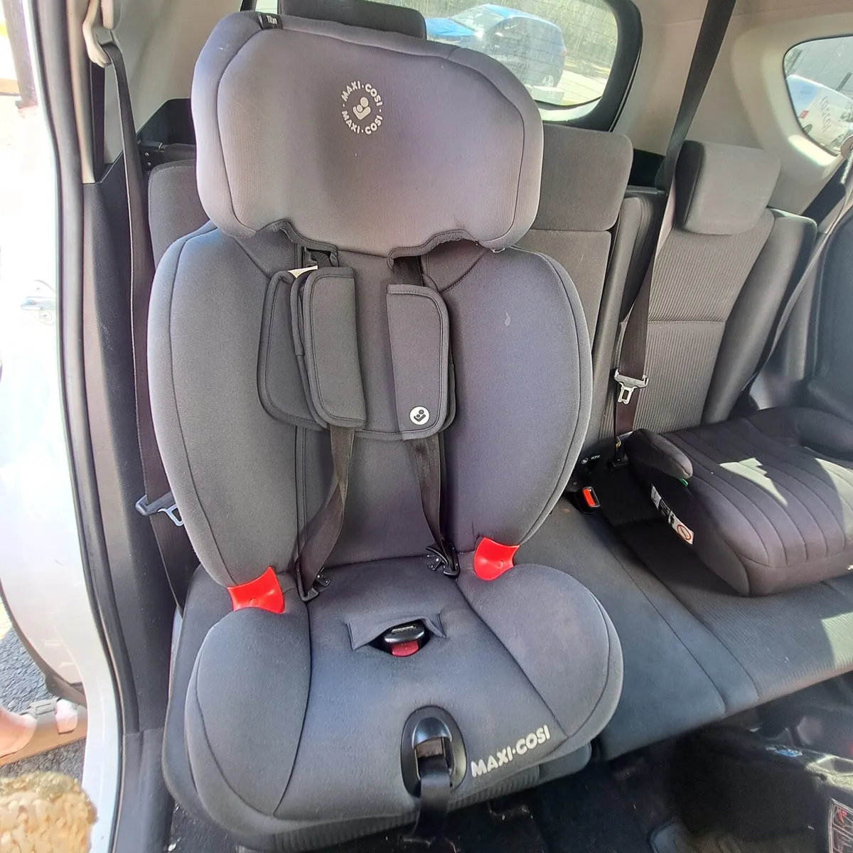 Maxi cosi titan car seat