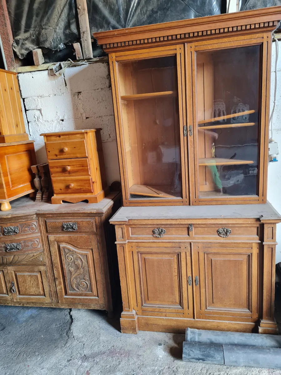 Antique furniture - Image 1