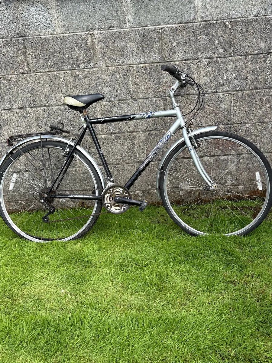 Ladies and gents bikes - Image 4