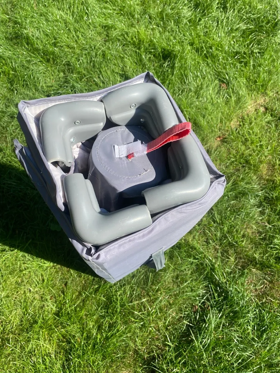 Bella Baby travel cot - Image 4