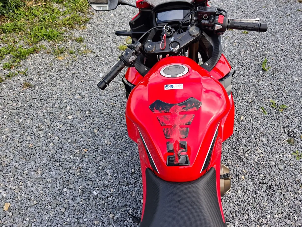 Honda CBR 500r 2024 - Image 2