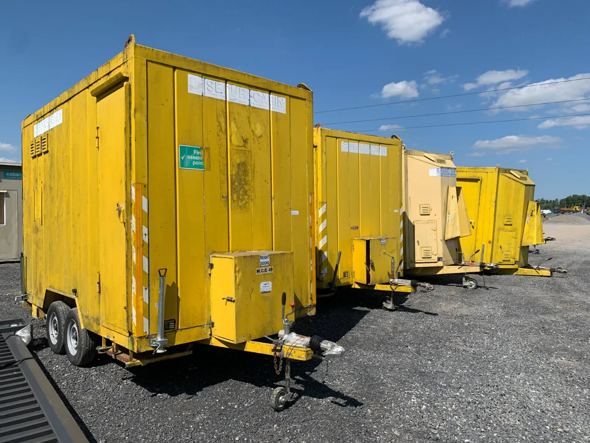 5 x UNRESERVED TWIN AXLE WELFARE UNIT FOR AUCTION - Image 2