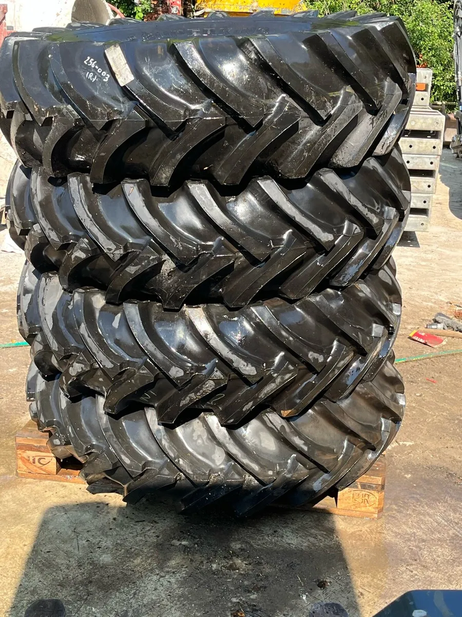Tractor tyres - Image 1