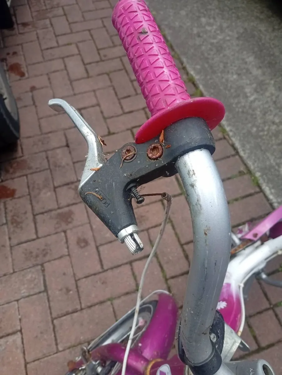 Girls bike - Image 4