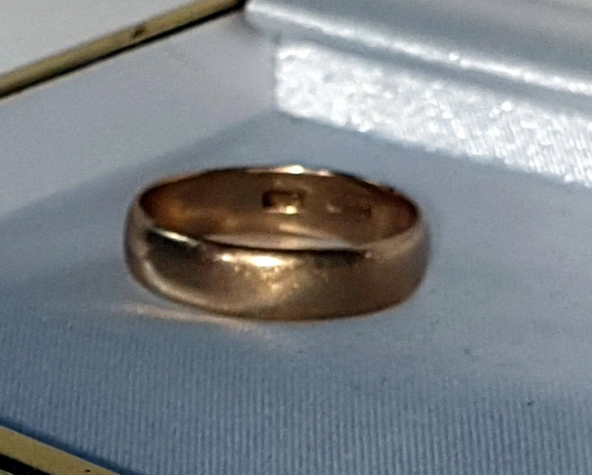 Vintage 18ct Gold Wedding Band / Ring - Image 3