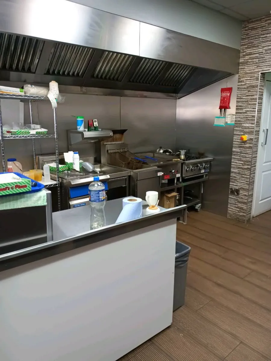 Pizza shop - Image 2