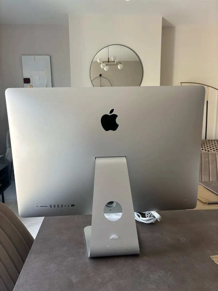 Apple iMac 27” 5k Retina (2020) - Sealed/Unused - Image 2