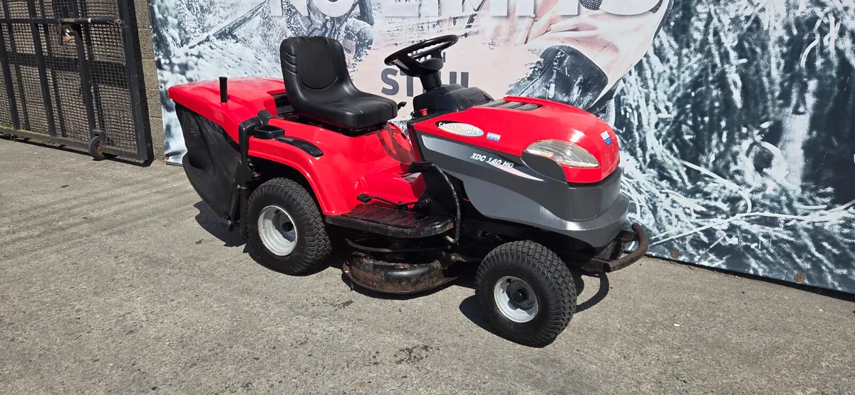 Castelgarden XDC140 Ride on Mower 13hp 33" - Image 1