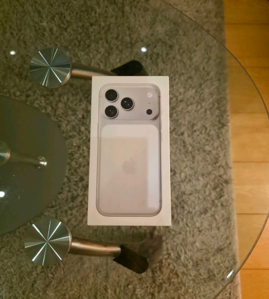 Apple Iphone 17 Pro 256GB IRISH - Image 1