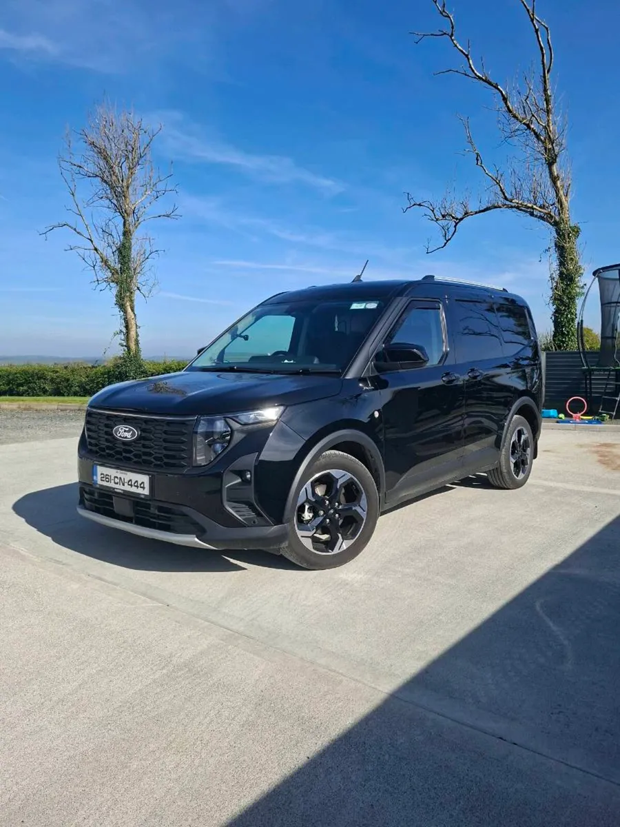 Ford Transit Courier - Image 2