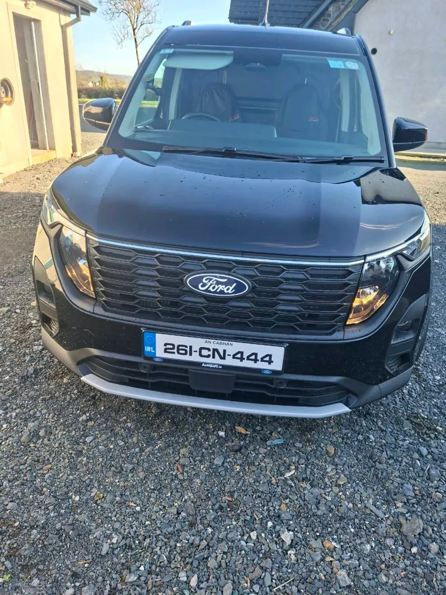 Ford Transit Courier - Image 4