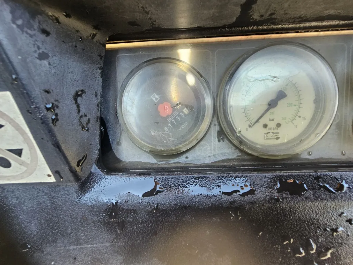Atlas Copco compressor XAS47 - Image 4