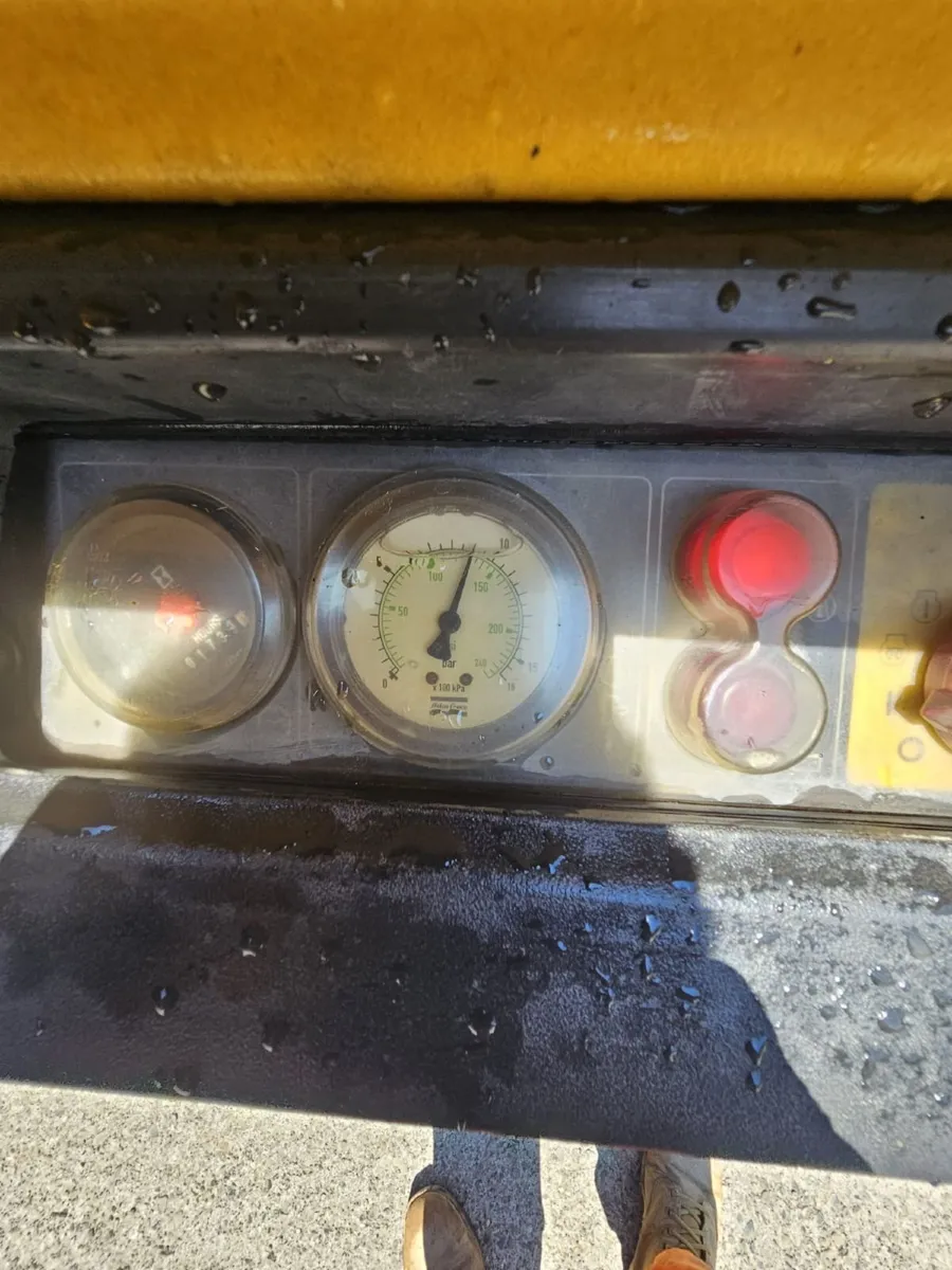 Atlas Copco compressor XAS47 - Image 3