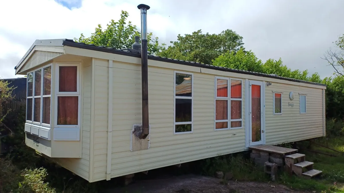 Atlas Debonair Super, 2Bed, 37 x 12 - Image 1