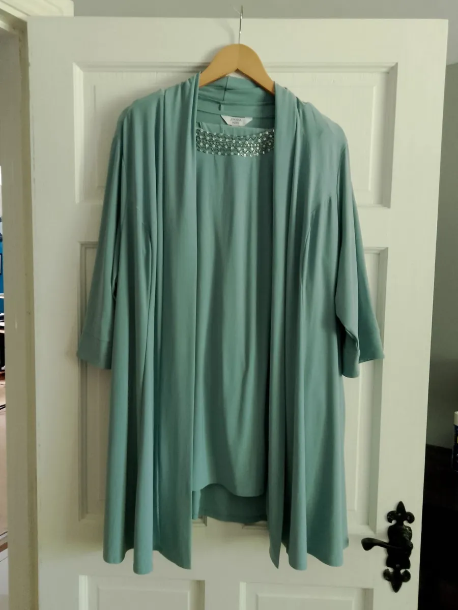 Outfit 3 piece, Jacket, Top & Trousers - Image 1