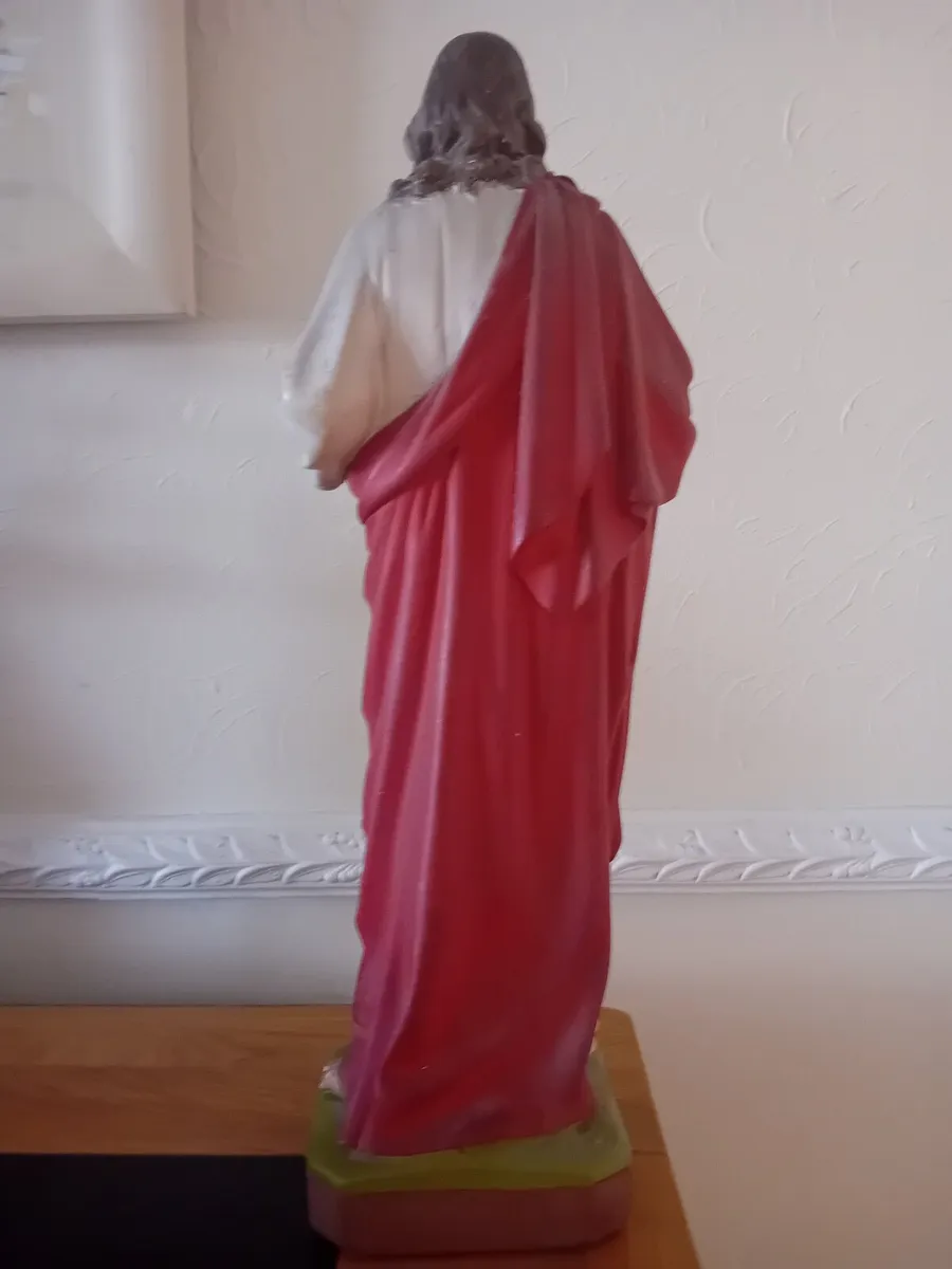 Sacred Heart of Jesus Statue - Image 3