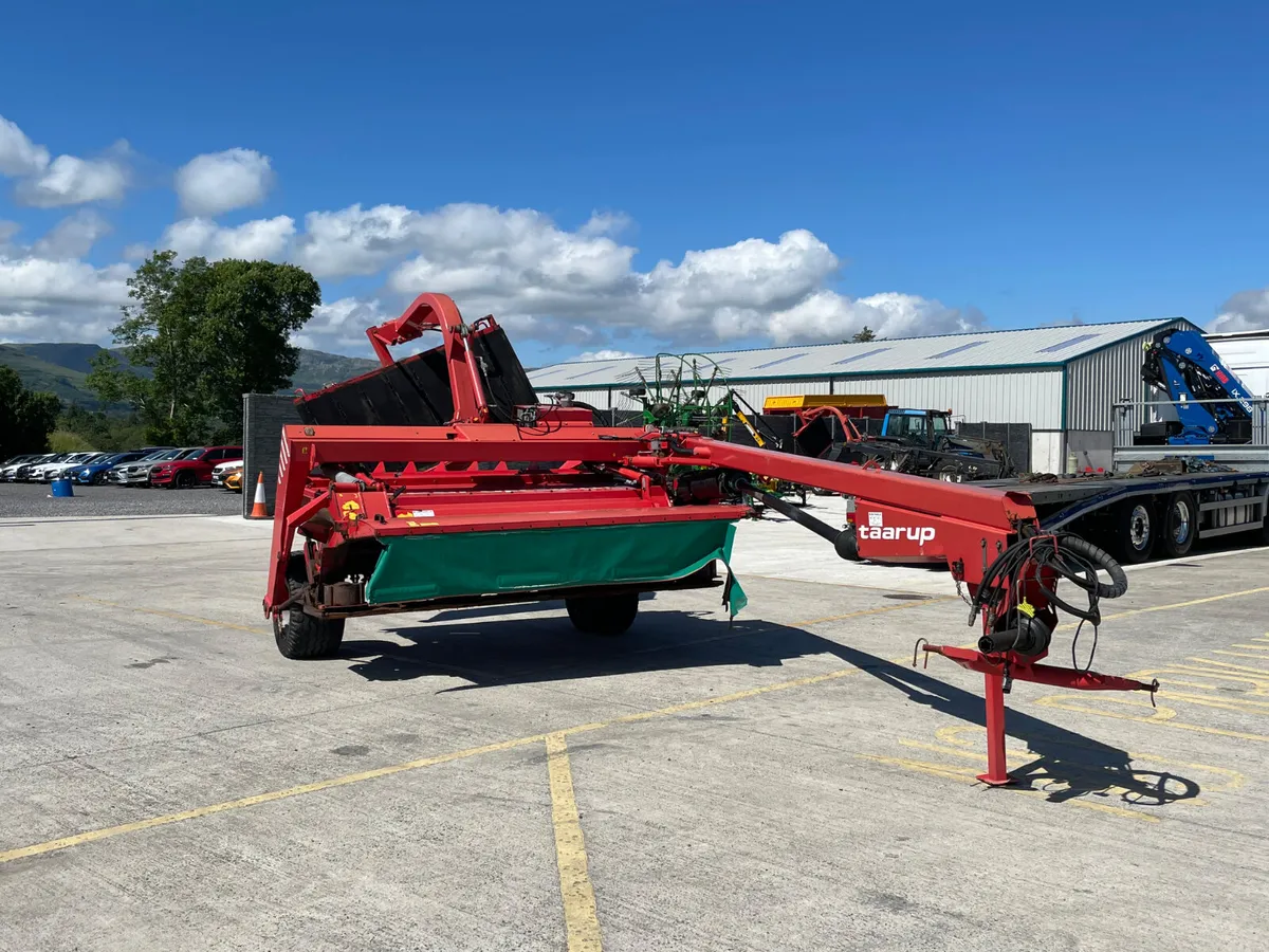 Kverneland 4232 LT Trailed Mower - Image 1