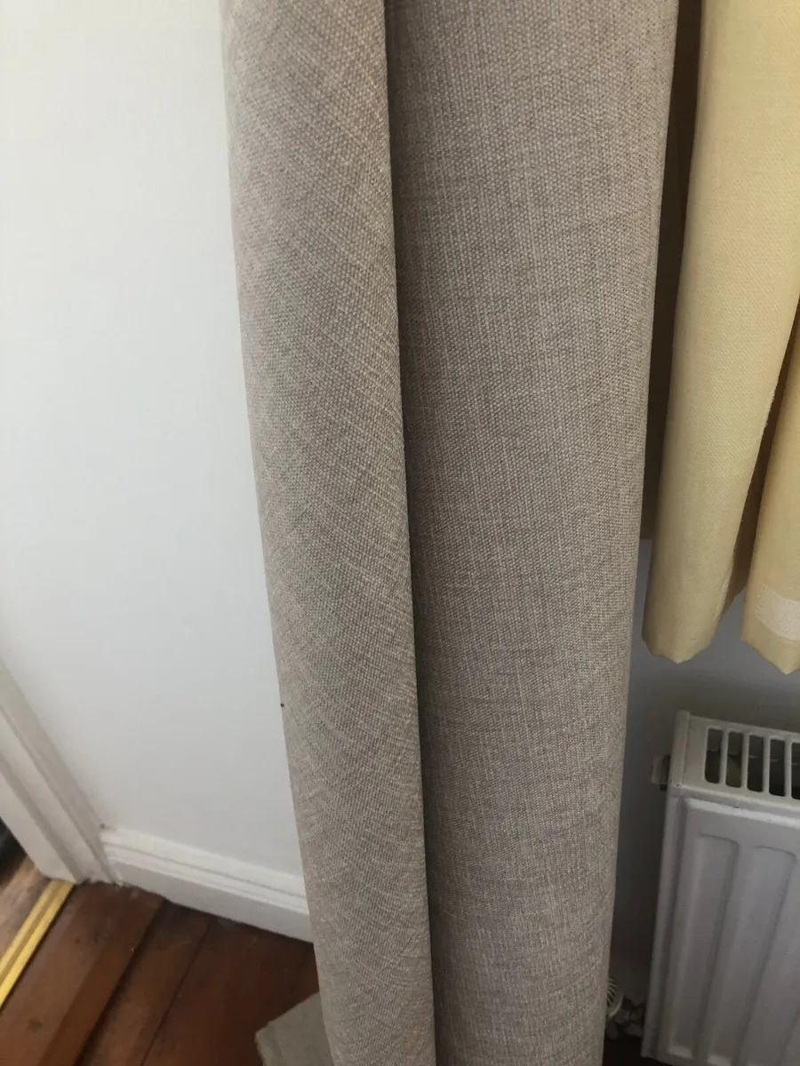 Roll Material to Cover Cushions - Image 3