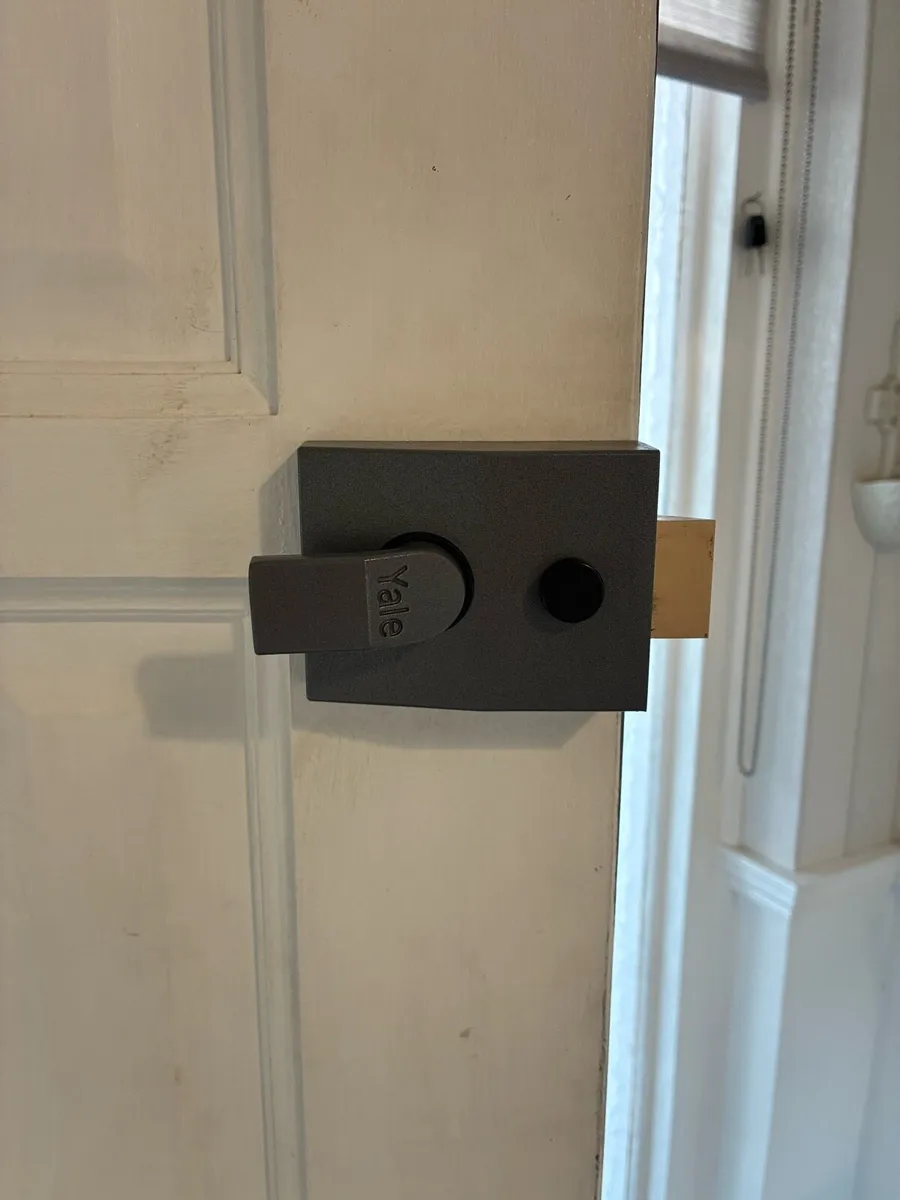 Door - Image 2