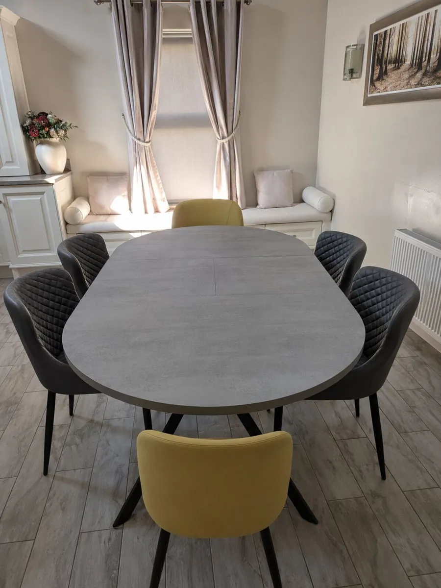 Giove Italian-Made Extendable Dining Table & 6 Cha