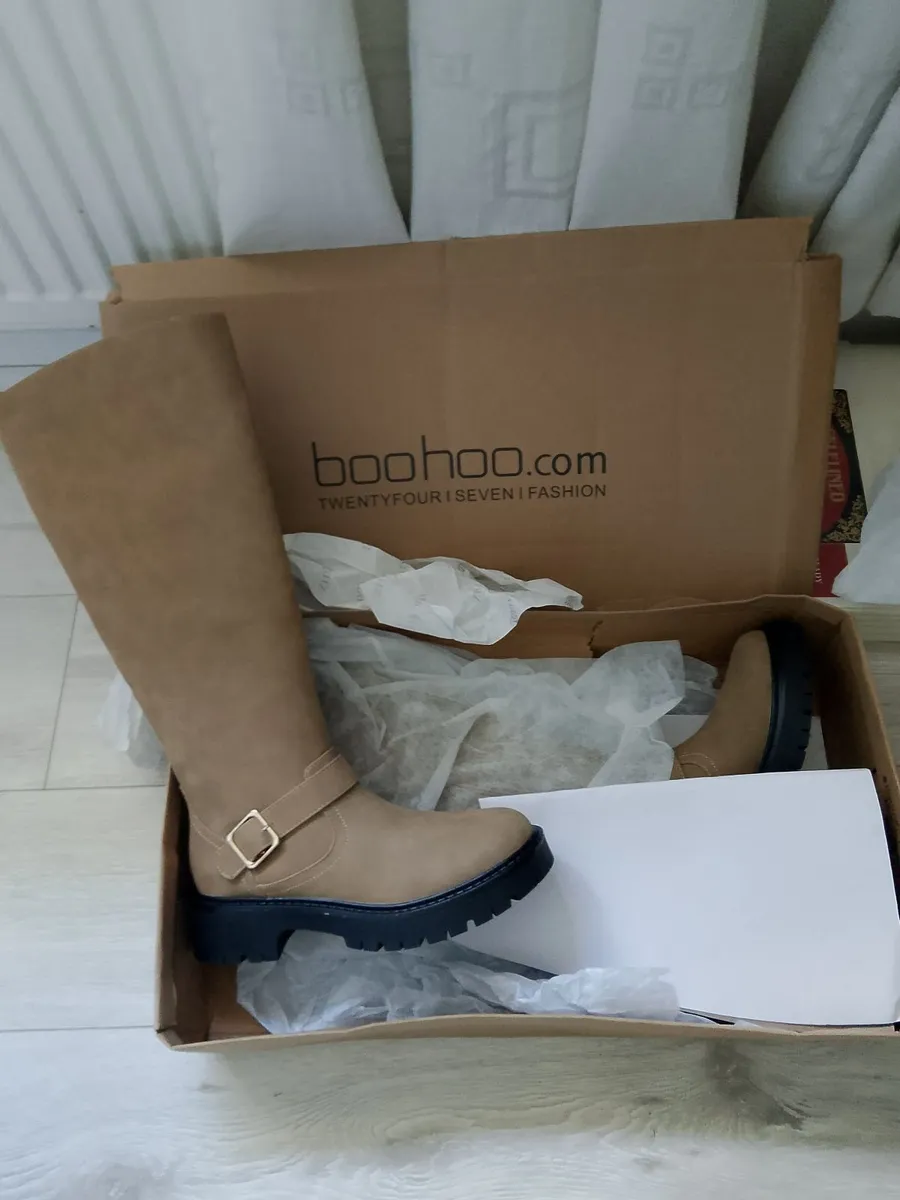 ladies boots - Image 2