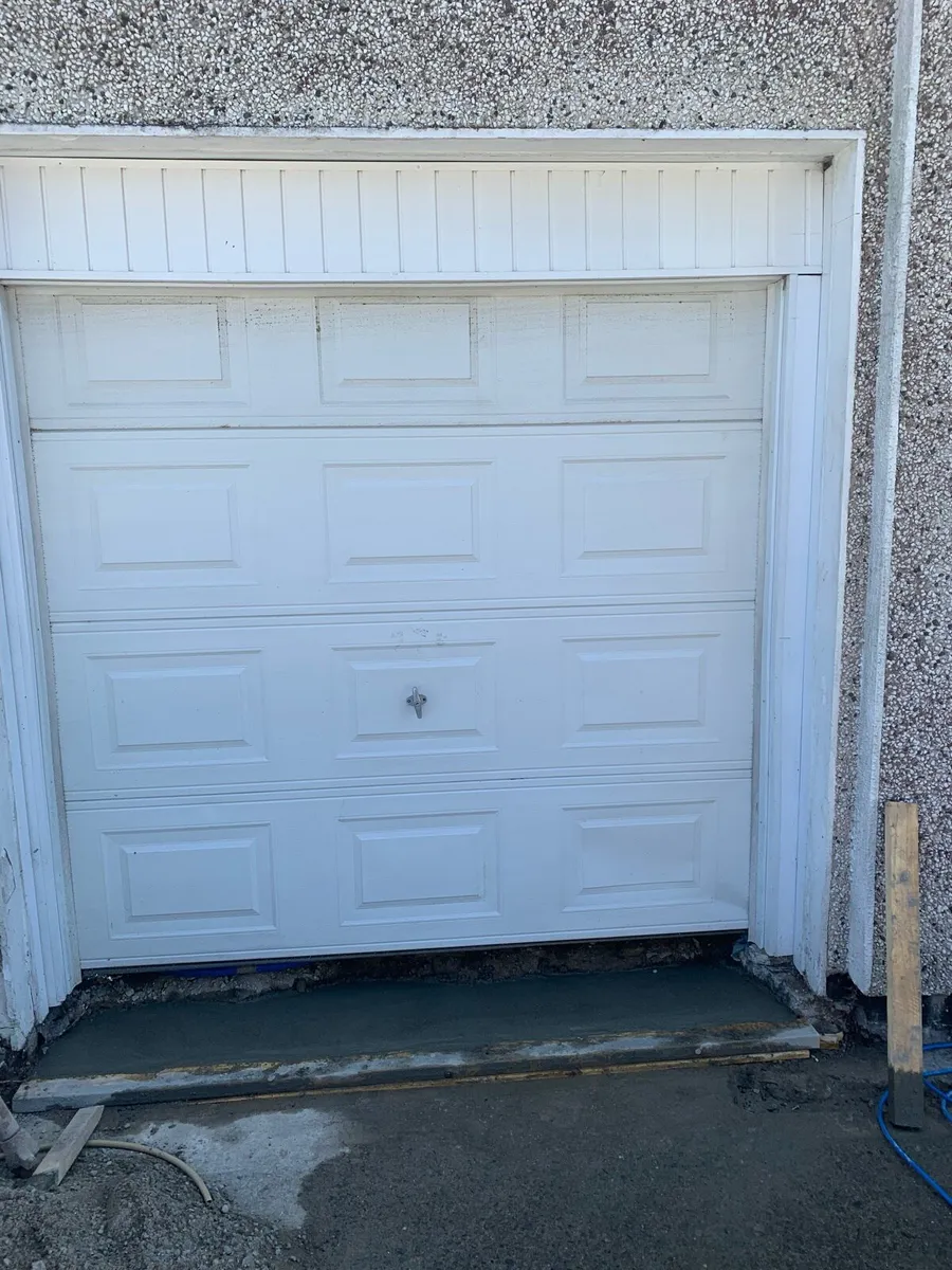 Garage doors - Image 2