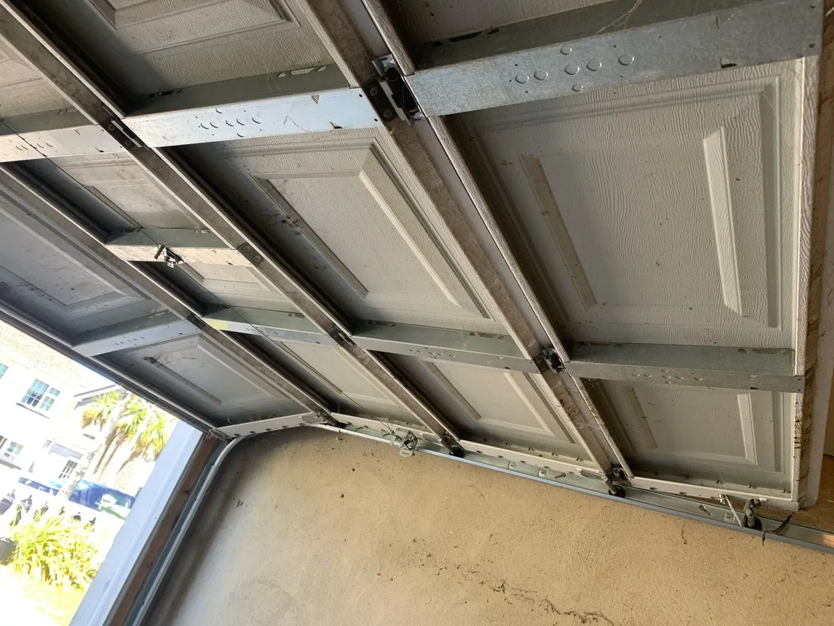 Garage doors - Image 3