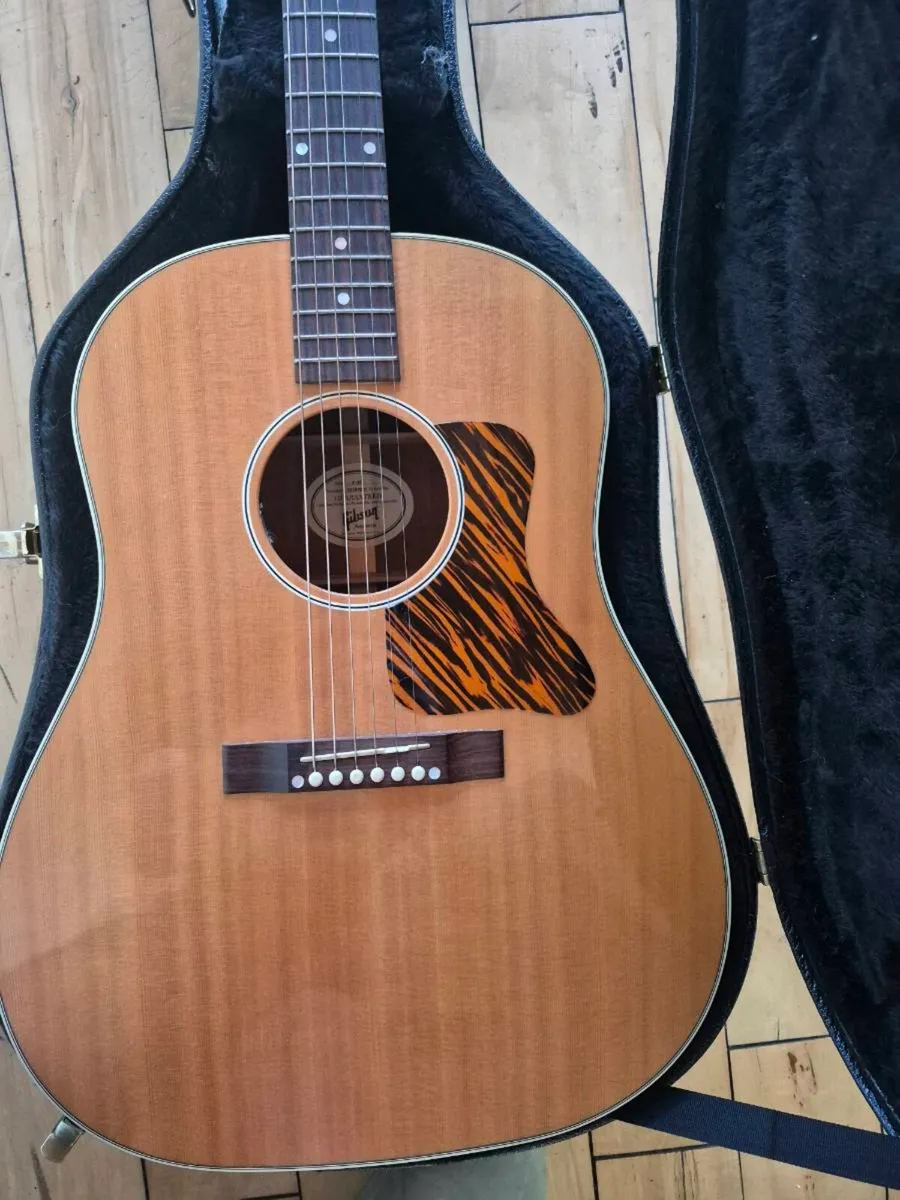 Gibson J35 - Image 3