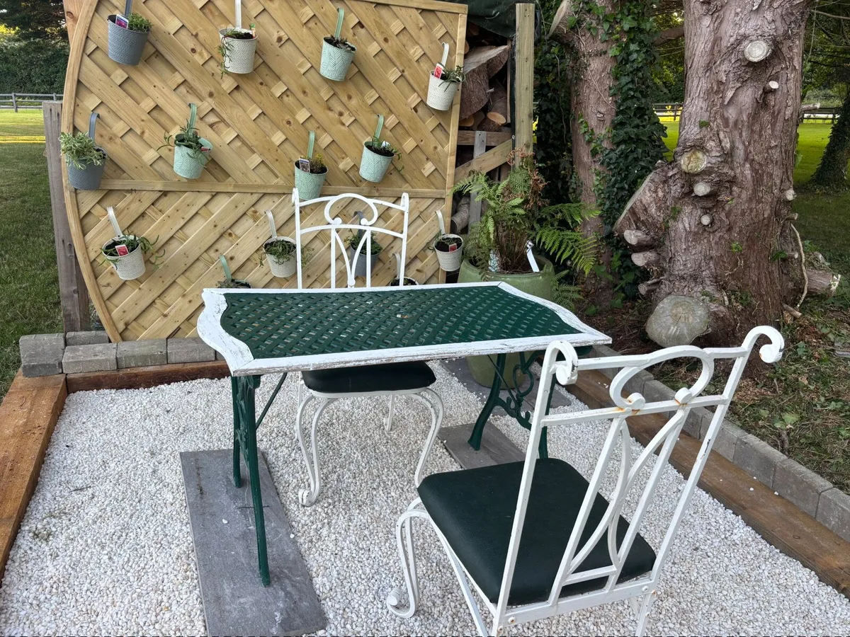 Cast iron garden table and chairs - Image 2