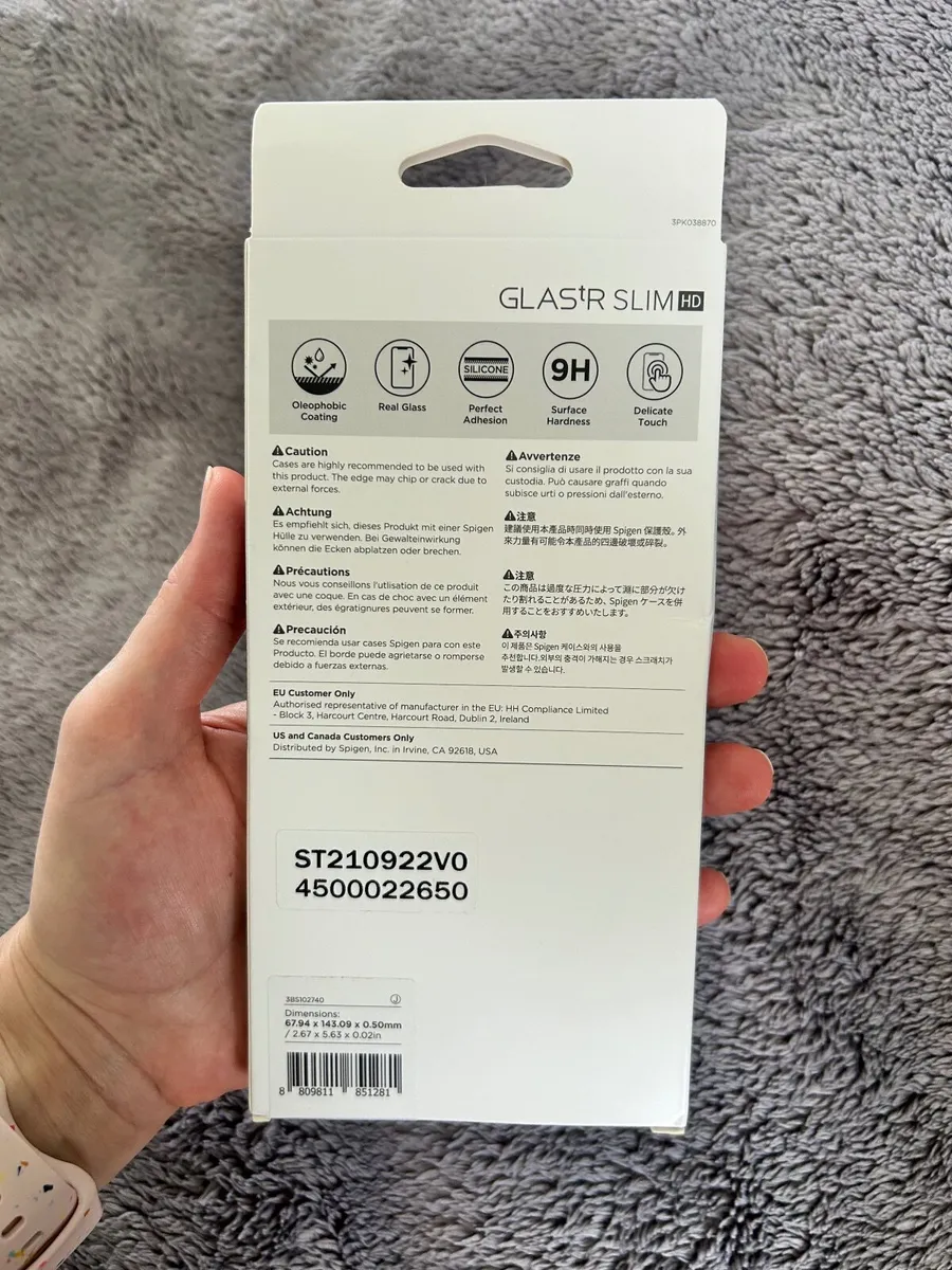 Spigen Slim HD screen protector for iPhone 14 / 13 - Image 2