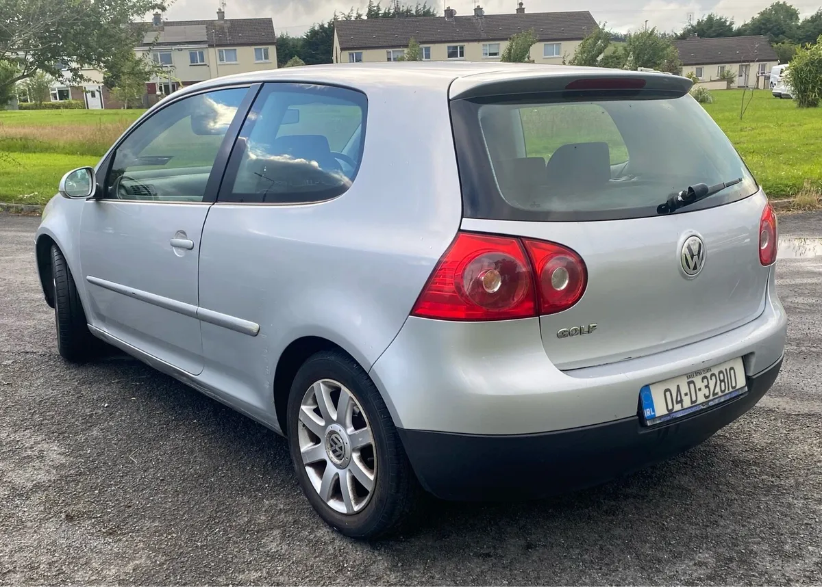 VW Golf 2004 - Image 2