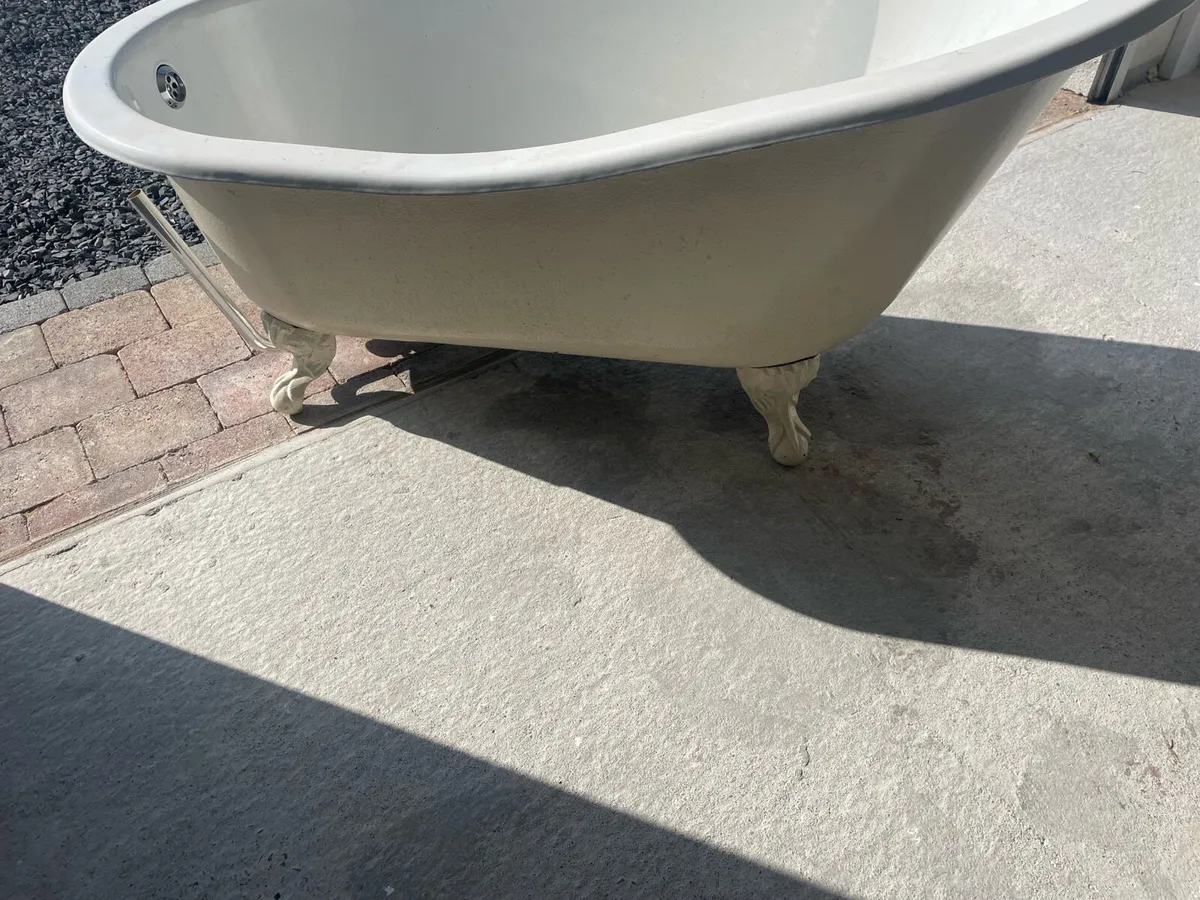 Cast iron flipper bath - Image 2