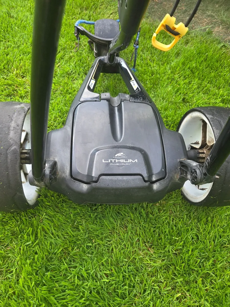 Powakaddy golf trolley - Image 3