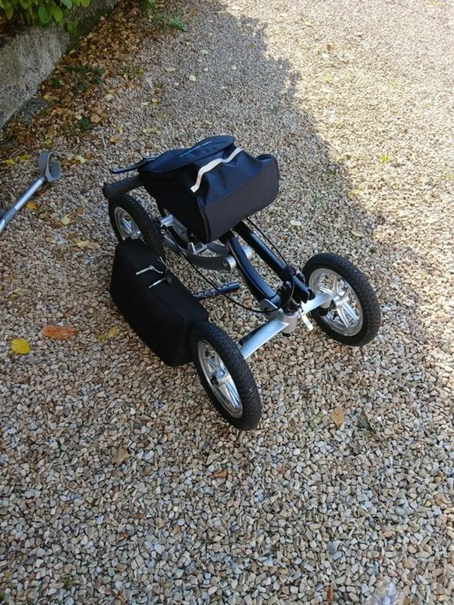 KneeScoot Quad 4 with extra soft knee pad - Image 4