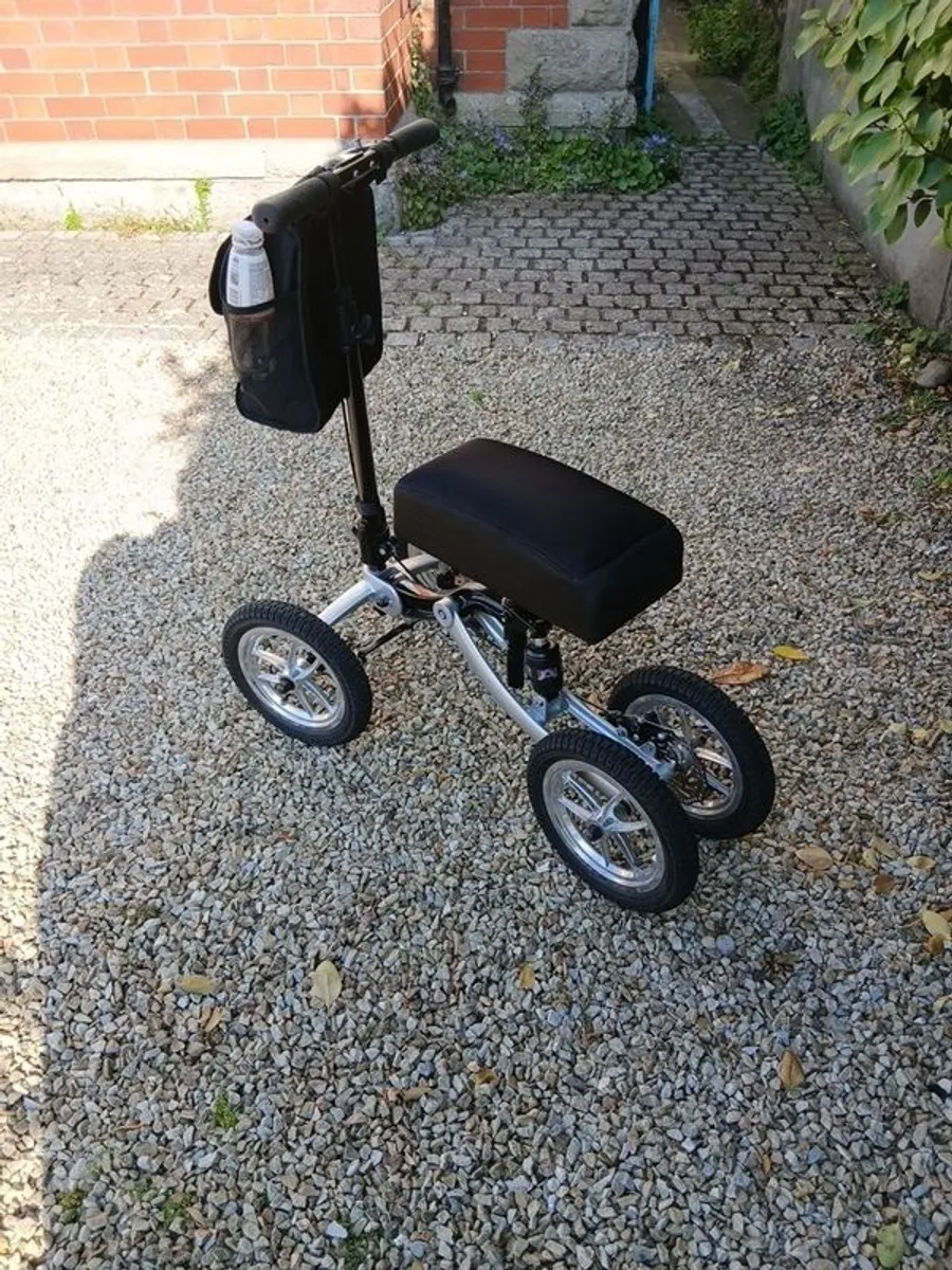 KneeScoot Quad 4 with extra soft knee pad - Image 2