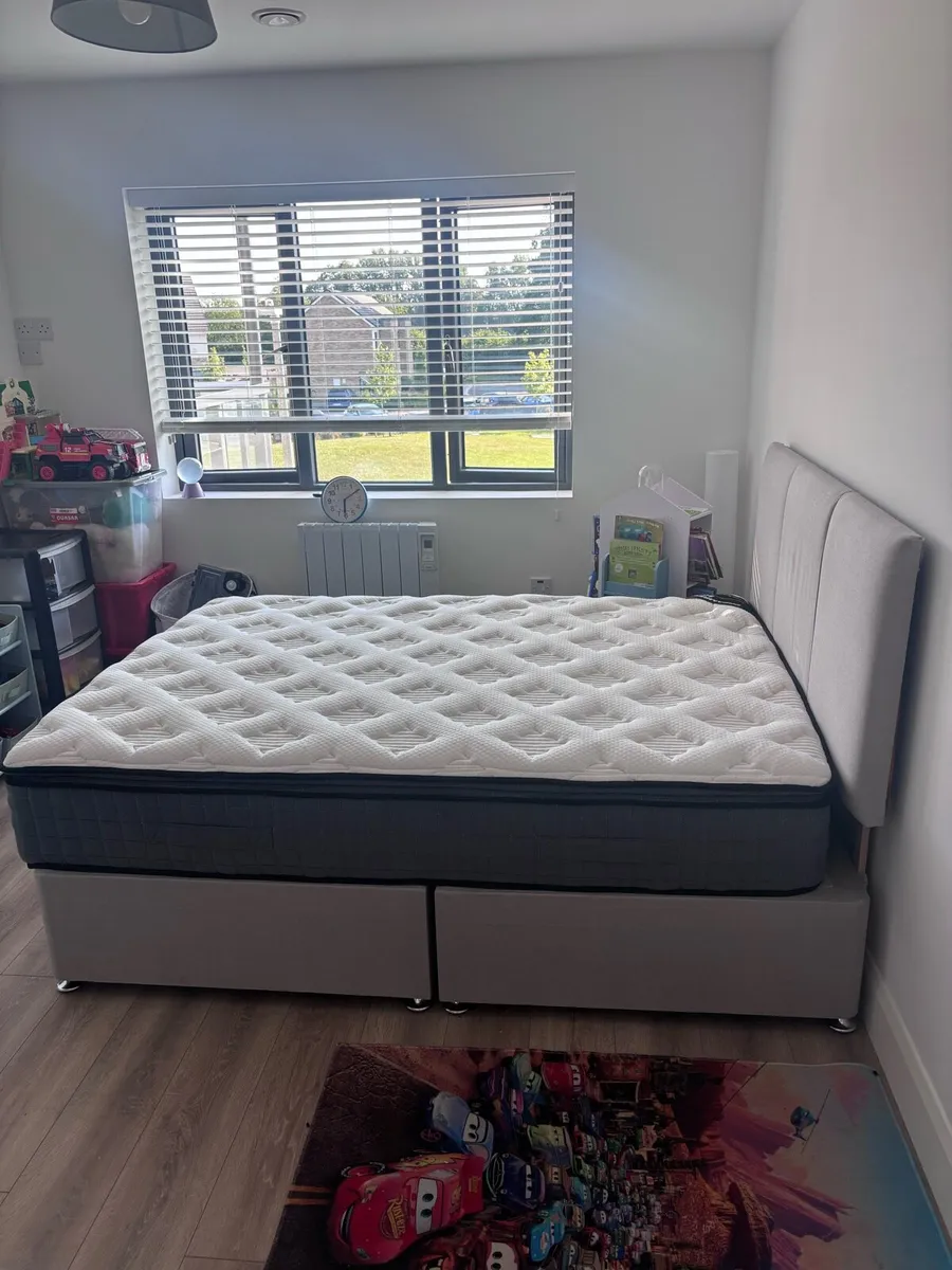 Double Bed - Image 2