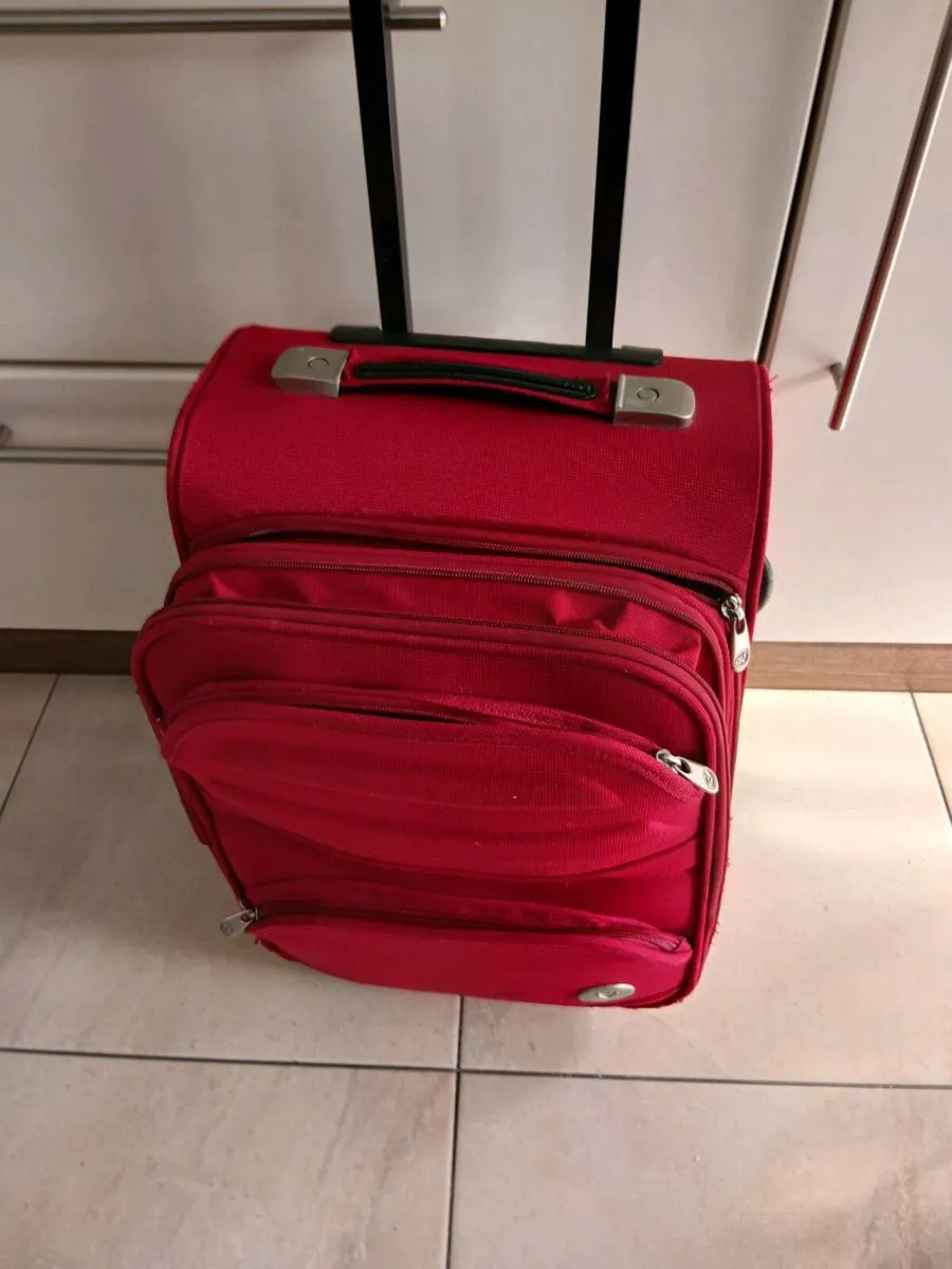 CABIN SIZE SUITCASE 2 WHEELS - Image 1